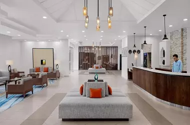 هتل هالیدی این اکسپرس دبی پارک صفا